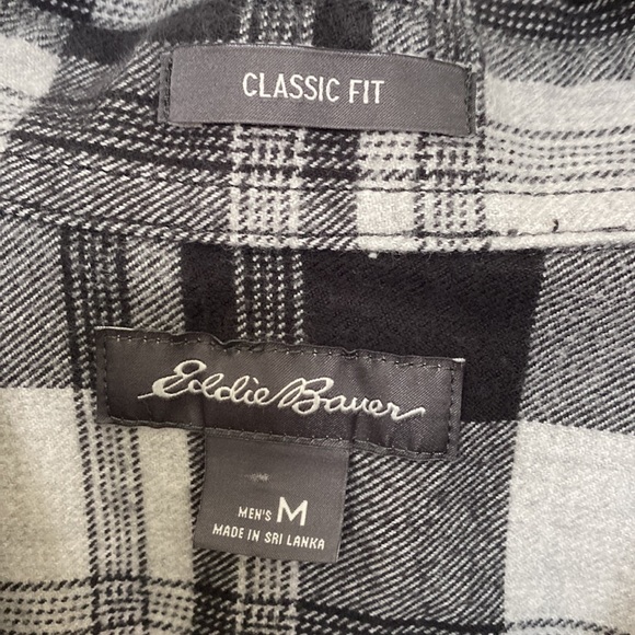Men’s Eddie Bauer Classic Fit Flannel size Medium - Picture 2 of 5